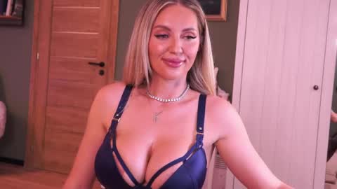 Snapshot of joannee chatting on 5, 6, 2026 Joanne online show from 5, 6, 2026