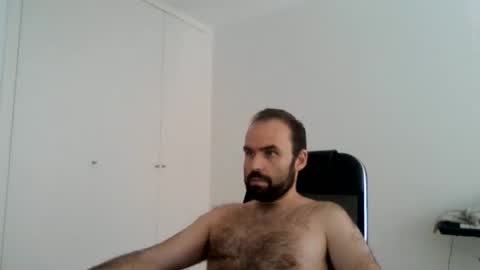 joaodias_18 online show from 2, 6, 2026