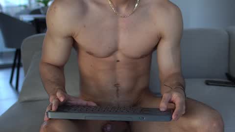Snapshot of joe_steel1 chatting on 8, 1, 2025 joe_steel1 online show from 8, 1, 2025