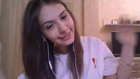 Jennifer online show from 23, 11, 2025