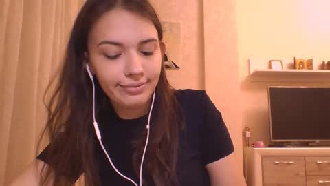 Jennifer online show from 25, 11, 2025