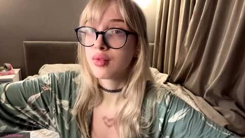 Amaya online show from 5, 11, 2025