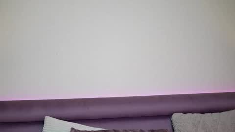  Joelle  online show from 17, 12, 2025