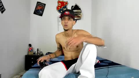 johan_and_antonella online show from 17, 1, 2025