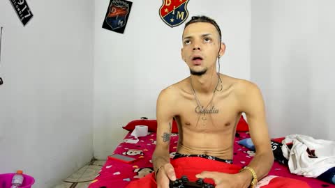 johan_and_antonella online show from 26, 1, 2025