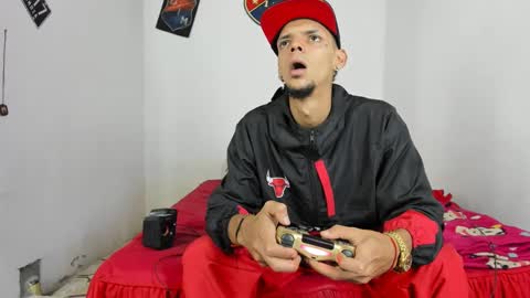 johan_and_antonella online show from 28, 2, 2025