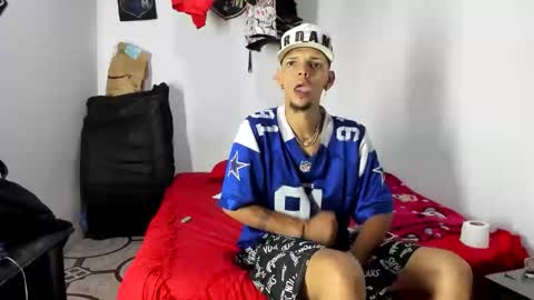 Snapshot of johan_and_antonella chatting on 15, 3, 2026 johan_and_antonella online show from 15, 3, 2026