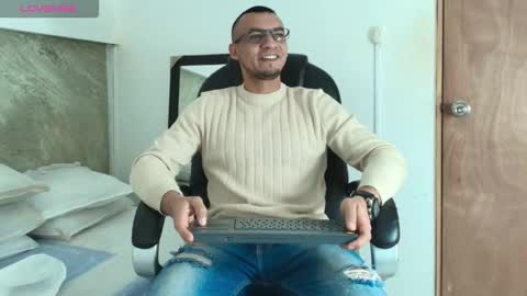 Snapshot of johan_miller1 chatting on 21, 12, 2025 johan online show from 21, 12, 2025