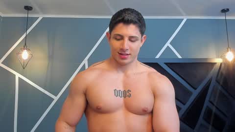 Snapshot of johan_williams_07 chatting on 2, 1, 2025 Johan Williams online show from 2, 1, 2025