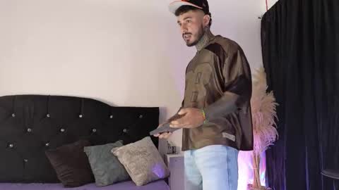 John  online show from 29, 10, 2025