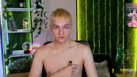 Snapshot of john_lik chatting on 25, 6, 2026 John online show from 25, 6, 2026