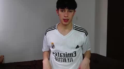 Snapshot of john_vichenso chatting on 26, 9, 2025 John Vichenso online show from 26, 9, 2025
