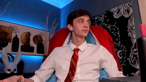 Snapshot of john_weasley chatting on 11, 12, 2024 John online show from 11, 12, 2024