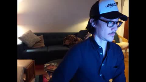 Snapshot of johneelicks chatting on 9, 5, 2026 Johnee online show from 9, 5, 2026