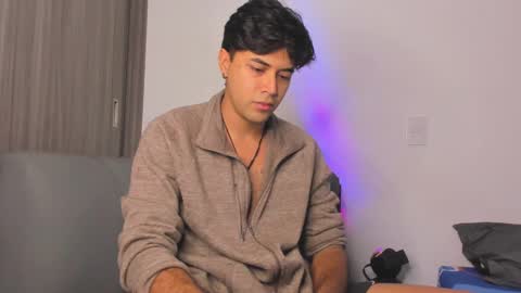 johnny_bravo777 online show from 7, 2, 2025