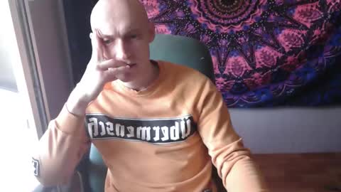 Johnny online show from 10, 10, 2025