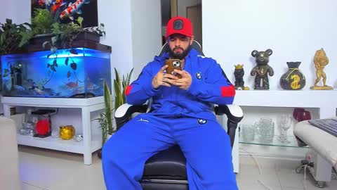 JOHNNY online show from 5, 1, 2026