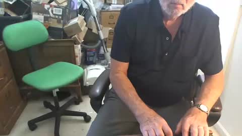 johnnys110153 online show from 1, 11, 2025