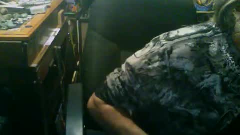 johnnyshung1 online show from 2, 11, 2025