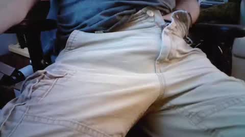 Snapshot of johnnyvalentino112 chatting on 2, 10, 2025 johnnyvalentino112 online show from 2, 10, 2025