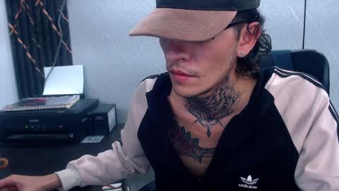 Snapshot of johnsonisaac94_ chatting on 4, 2, 2025 johnsonisaac94 online show from 4, 2, 2025