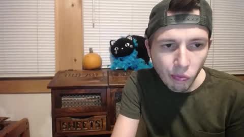 Snapshot of johstondude chatting on 29, 11, 2025 Johston online show from 29, 11, 2025