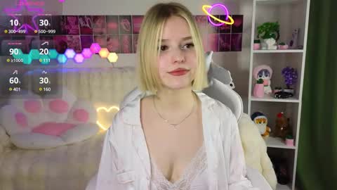 Snapshot of joice_queen chatting on 3, 3, 2025 Paula online show from 3, 3, 2025