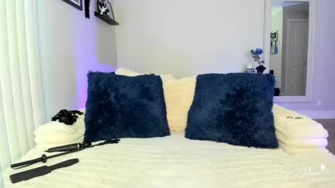    online show from 2, 11, 2025