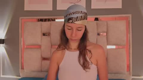 jolie_lov online show from 23, 9, 2025