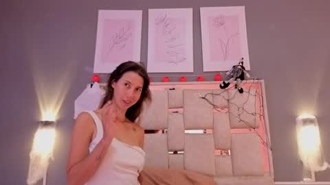 jolie_lov online show from 1, 10, 2025
