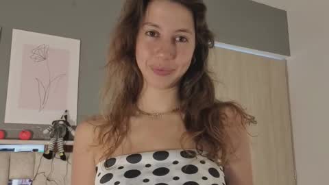 jolie_lov online show from 18, 10, 2025