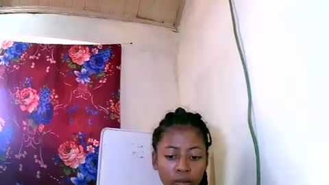 joliekah27 online show from 24, 1, 2025