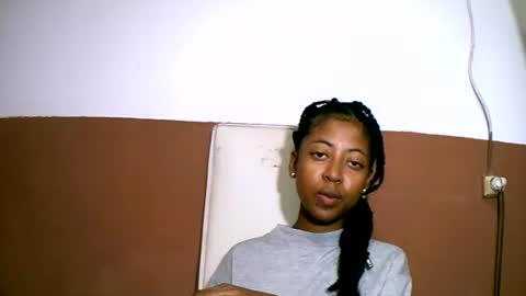 joliekah27 online show from 15, 2, 2025