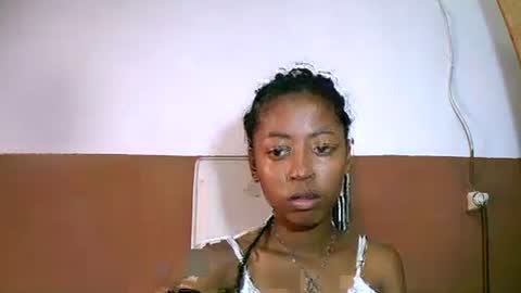 joliekah27 online show from 16, 2, 2025