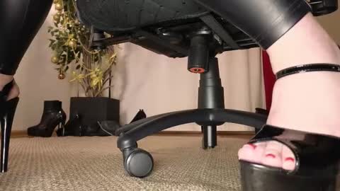 MISTRESS Jolie online show from 14, 1, 2026