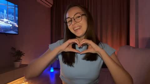 jolly_dollyy online show from 19, 4, 2026