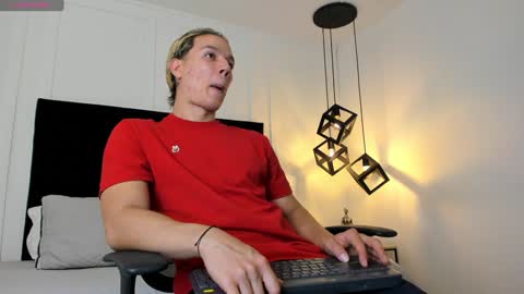 Jonathan Danielss  online show from 20, 1, 2025