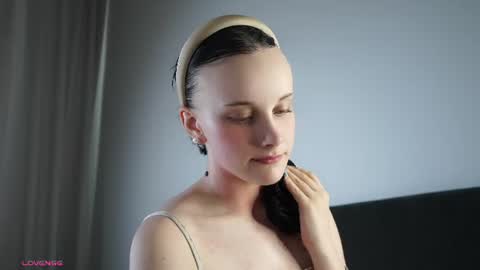 Snapshot of jonnienita chatting on 3, 7, 2026 Alice online show from 3, 7, 2026