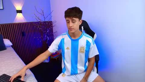 Snapshot of joseloevans chatting on 1, 1, 2025 Joselo online show from 1, 1, 2025