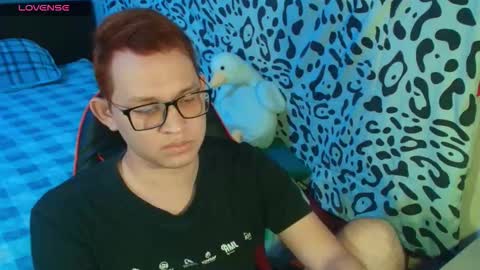 Snapshot of josh_18cm chatting on 16, 10, 2025 josh_18cm online show from 16, 10, 2025