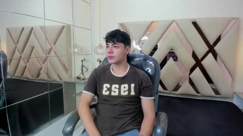 Snapshot of josh_leon22 chatting on 13, 10, 2025 josh_leon22 online show from 13, 10, 2025