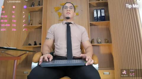 joshmiller___ online show from 30, 5, 2026