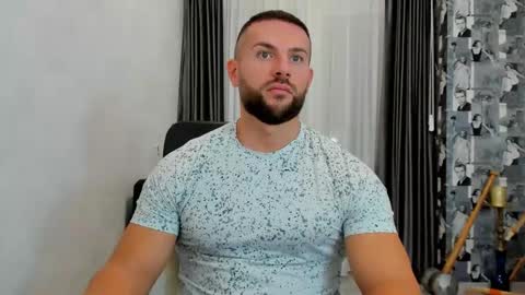 joshuamuscle69 online show from 5, 3, 2025