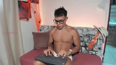 Im Jouliano online show from 23, 10, 2025