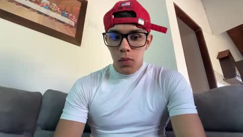 Im Jouliano online show from 14, 11, 2025