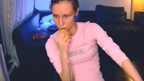 Snapshot of joy_keys chatting on 3, 12, 2024 joy_keys online show from 3, 12, 2024