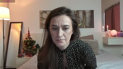 Snapshot of joycasidy chatting on 4, 1, 2025 CassidyJoy online show from 4, 1, 2025