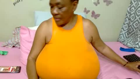 Snapshot of joycemando chatting on 27, 1, 2025 DairyQueen online show from 27, 1, 2025