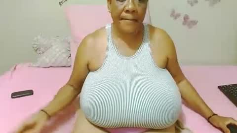 Snapshot of joycemando chatting on 7, 2, 2025 DairyQueen online show from 7, 2, 2025