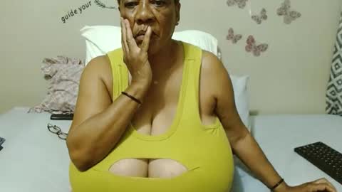 Snapshot of joycemando chatting on 16, 2, 2025 DairyQueen online show from 16, 2, 2025